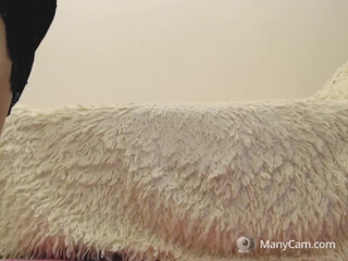 MsLily juicy slut fucks pussy with phallus