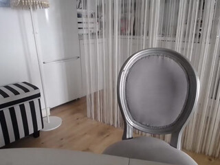 Pokusaaa  lustful student shows pussy