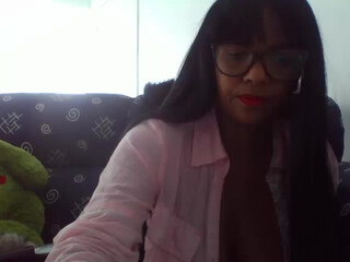 sachababy7 Amazing brunette