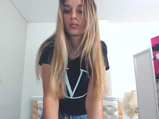 Ruletka cute bitch caresses sex lips