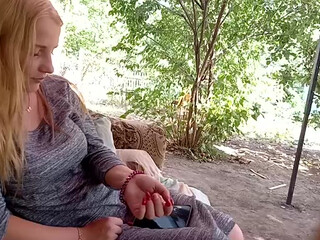 ryy6yt9 big boobed bitch licks dildo