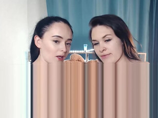 SiinaVester Openwork confused