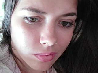 TaraRid Busty girl
