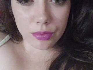 TaraRid whore chick sucks penis gentleman