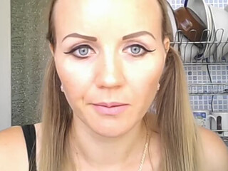 Treshgirl hot blonde girl masturbates cunt