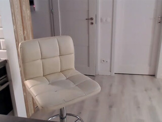 Victoria Secret big ass blonde in stockings twisting her ass