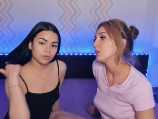 Valensiaeliza cool skinny rubs her lips sex