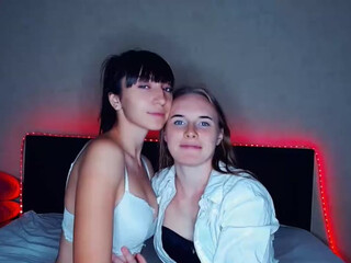 VienaDias in black stockings jerks off