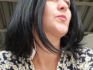 viki33viki brilliant bitch jerks both holes