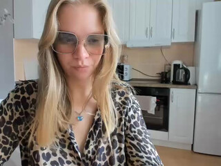 WonderMama sultry whore naughty with a vibrator