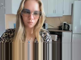 WonderMama playful flirt dancing striptease