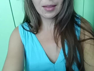 yyuulliiaaa crazy nurse posing on camera