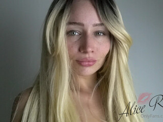 aliceredlips manyvids onlyfans Adorable chicks
