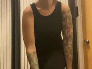 gthatass manyvids onlyfans clockwork whore squeezes cap