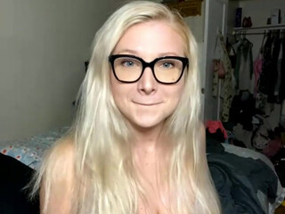 emilyright manyvids onlyfans the chick measures beautiful outfits.