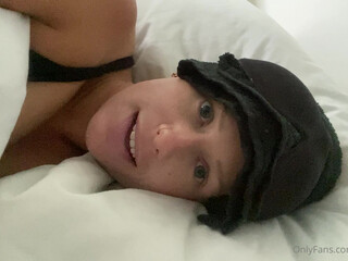 angelwicky manyvids onlyfans kinky babe posing solidly