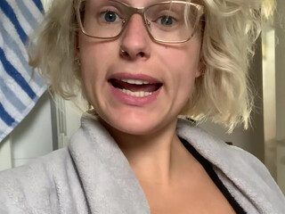 angelwicky manyvids onlyfans busty amateur dildo