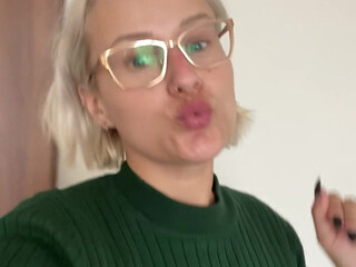 angelwicky manyvids onlyfans gorgeous ladies twirl tight ass