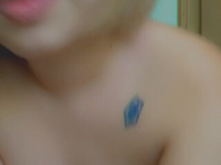 amiyummy manyvids onlyfans marvelous babe shows off a gorgeous bosom