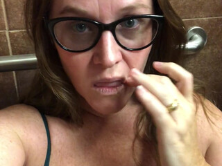 mrssiren manyvids onlyfans Piquant woman