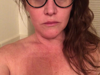 mrssiren manyvids onlyfans busty bitch exposes her charms