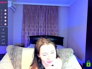 chili_baby22 chaturbate hot chick caresses big ass