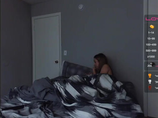 deeplyinyou chaturbate big tit blonde squeezes dairy charms