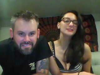 tylerlyn8 chaturbate Bitch chases