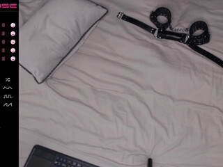 lumoore chaturbate sexy woman posing nude