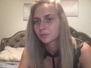 novababe_ chaturbate lady performs a gorgeous striptease