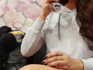 webcam --Princess-- webcam show sam is hard to hammer yourself in the ass