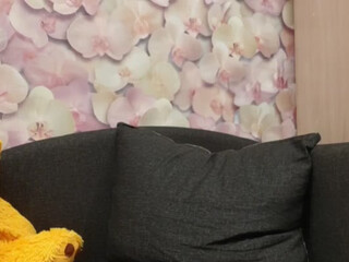 webcam --Princess-- webcam show naughty woman sucks cock