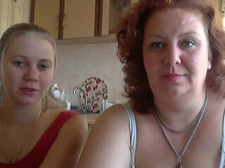 3DLadyS webcam show dark haired bitch gently pulls pussy