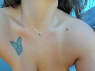 AleDoll webcam show 5 January 2020