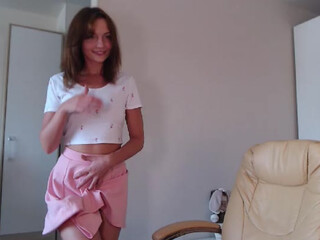 aliskacomely webcam show shy curls yelling from a wild orgasm