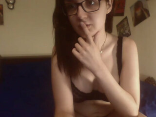 Allure  webcam show busty babe masturbates shaved cunt