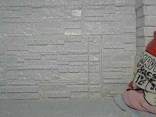 amanta webcam show busty  cam girl  caresses her lips.