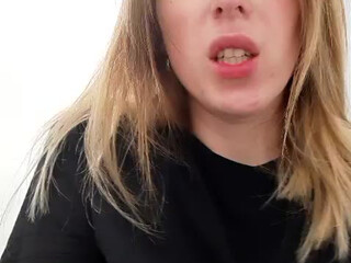 AmeliaSeen webcam show in fries