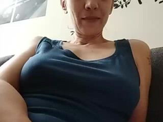 Amelie7 webcam show Long crumb