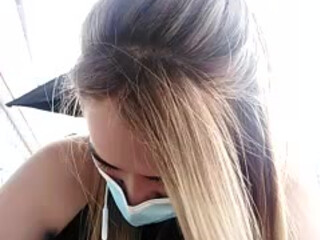 areviklusine1 webcam show Red courtesan