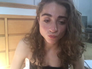 BadLilJewishGirl webcam show cute chick masturbates juicy twat