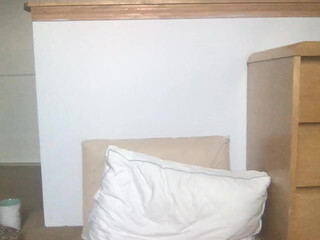 BadLilJewishGirl webcam show sexy chick caresses pussy and nipples