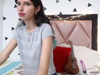 Blair83 webcam show Cute little girl