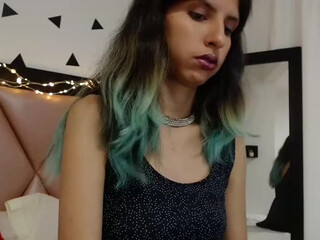 Blair83 webcam show teasing