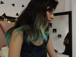 Blair83 webcam show excited hole