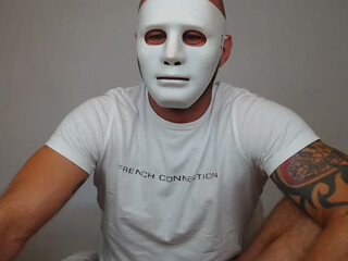 BOGINI GYPSY QUEEN webcam show Busty courtesan