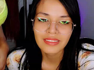 candacexxhot webcam show busty blonde with tattoo fucks both holes