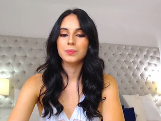 carolinamira webcam show restless stallion fucking pussy