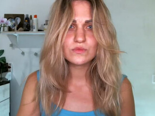 Chanelllka webcam show seductive babe dancing spectacular striptease