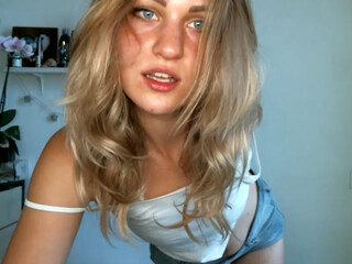 Chanelllka webcam show two scrubs